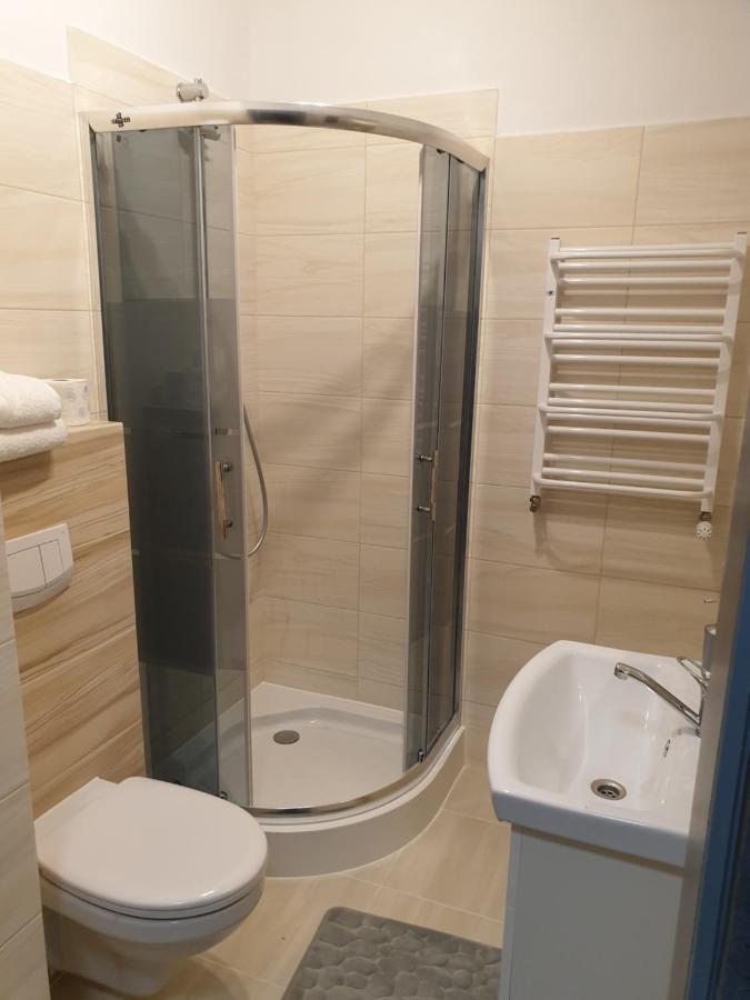 Motel Na Stacji Paliw Устроне-Морске Экстерьер фото